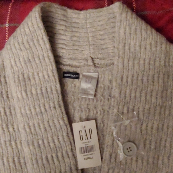 Gorgeous Cardigan - Picture 3 of 8